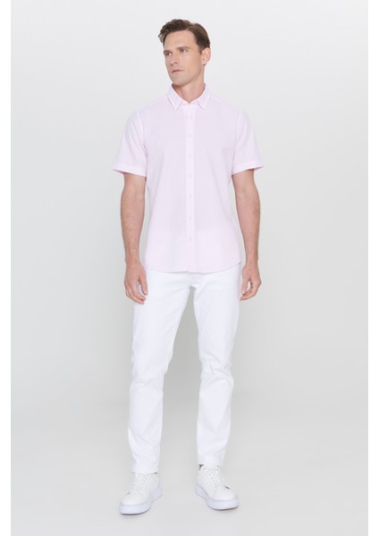 Erkek Pembe Slim Fit Dar Kesim Gizli Düğmeli Yaka %100 Pamuk Gofre Desenli Kısa Kollu Gömlek