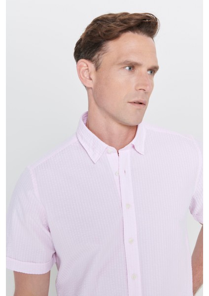 Erkek Pembe Slim Fit Dar Kesim Gizli Düğmeli Yaka %100 Pamuk Gofre Desenli Kısa Kollu Gömlek