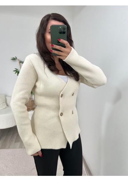 Krem Gold Düğme Detaylı Hırka modelleri