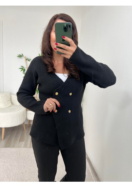 Siyah Gold Düğme Detaylı Ceket Hırka