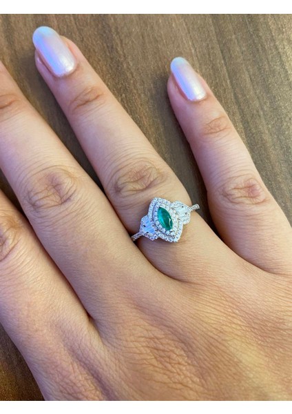 Kadın Yeşil Taş Model Taşlı Şık Gümüş Yüzük modelleri