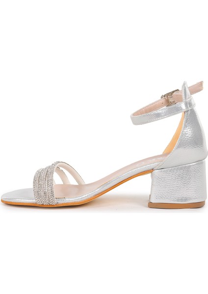 Nobe Günlük Kız Çocuk 4 cm Topuklu Sandalet Ayakkabı Gümüş fırsatları