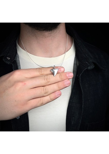 Gümüş Köpek Balığı Dişi Kolye 925 Ayar Gümüş Köpek Balığı Dişi Figürlü Erkek Kolye fırsatları