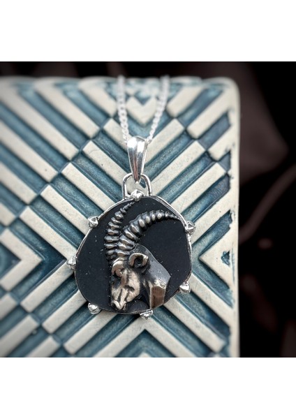 Gümüş Oğlak Burcu Kolye 925 Ayar Gümüş Unisex Oğlak Burç Taşsız Özel Tasarım Oğlak Figürlü Kolye modelleri