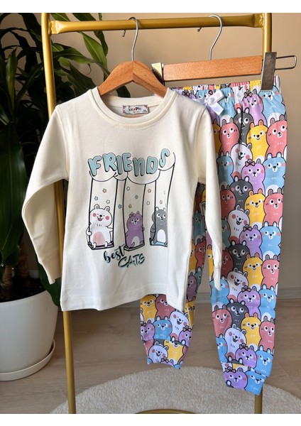 Krem Rengi Friends Kedili Pijama Takımı