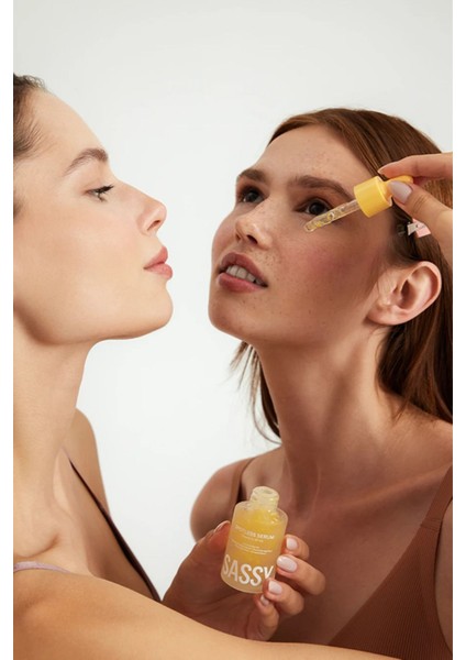 Leke Karşıtı ve Cilt Tonu Eşitleyici Spotless Serum 30ml