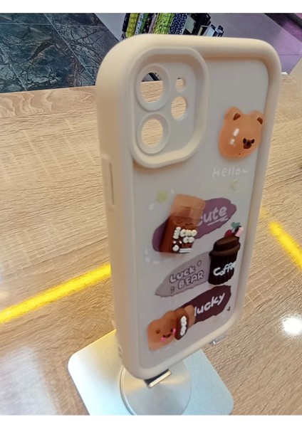 iPhone 11 Uyumlu Coffe Kabartma Figürlü Kamera Korumalı Kapak