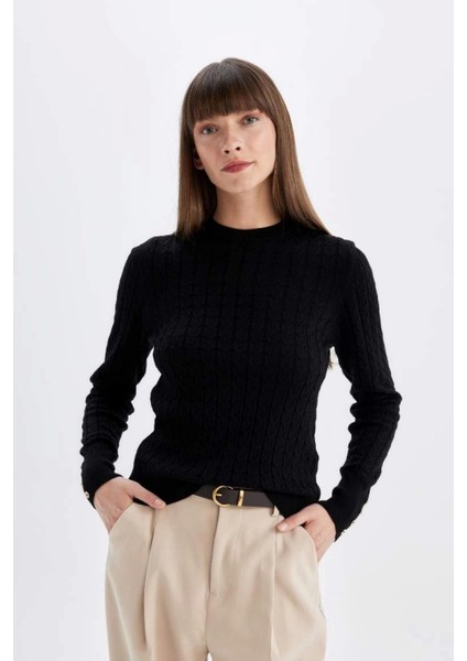 X7713 Regular Fit Bisiklet Yaka Saç Örgülü Düğmeli Siyah Triko Kazak modelleri