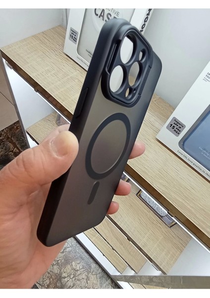 iPhone 14 Pro Max Uyumlu Siyah Mat Magsafe Özellikli Kılıf Kamera Kısmı Açılır Darbe Korumalı Kapak