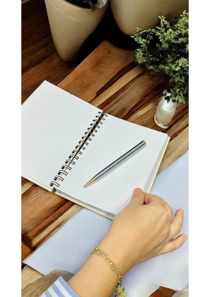 A5 - 15X21 cm Spiralli Sert Kapak Noktalı Tarihsiz Ajanda Not Defteri EMOTION-T1136
