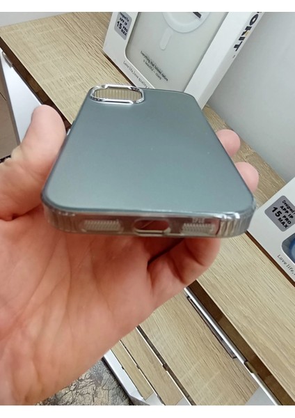 Apple iPhone 15 Uyumlu Hologramlı Mor Kılıf Tuşları Metal Darbe Korumalı Kapak
