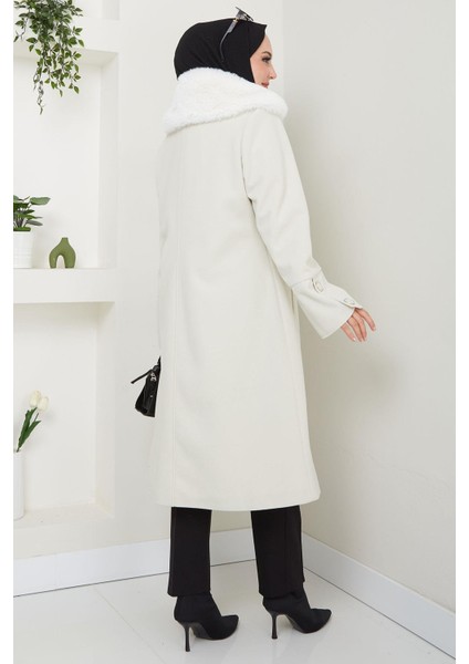 Yakası Kürk Detaylı Kaşe Kaban Ekru HM2583 indirimleri