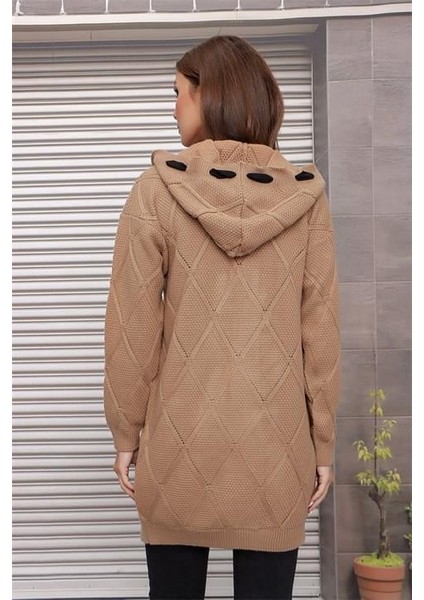Kapüşonlu Kabartma Desenli Şerit Garnili Camel Hırka