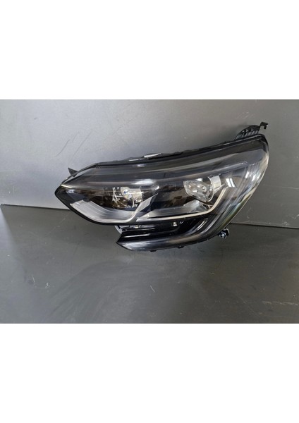 Renault Megane 4 Touch Paket Sol Ön Far Sıfır 2016-2024
