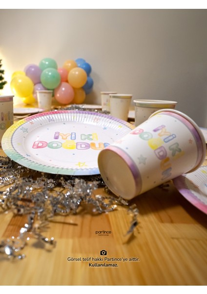 Makaron İyi Ki Doğdun Kullan At Tabak-Bardak-Çatal Kaşık Bıçak- Parti Seti 8 Kişilik 3'lü Set modelleri