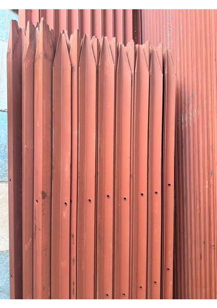 Fay-Tel Bahçe Çit Direği 40X40X3 mm 170 cm 10 Adet - Antipas Boyalı-Delikli-Sivri Uçlu fiyatları