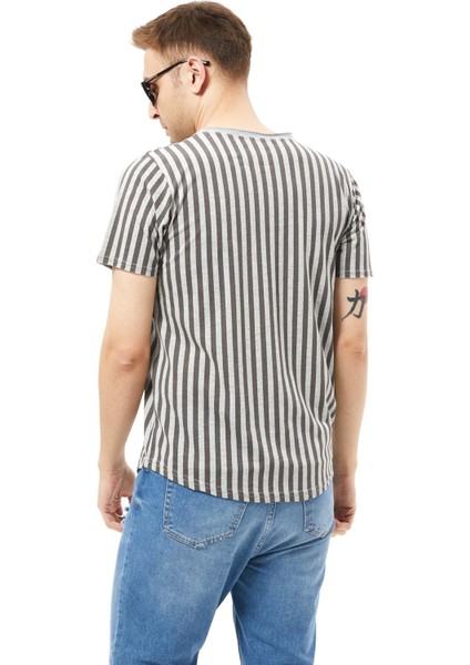 Çizgili Bisiklet Yaka Tişört %100 Cotton fırsatları