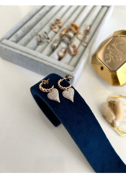 Vip Seri Gold Zincit Detaylı Zirkon Taşlı Kalp Küpe fiyatları
