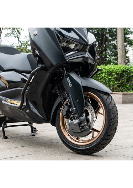 Xmax Techmax 250/300 2023-2024 Ön Kaliper Disk Koruma Modifiye Karbon fırsatları
