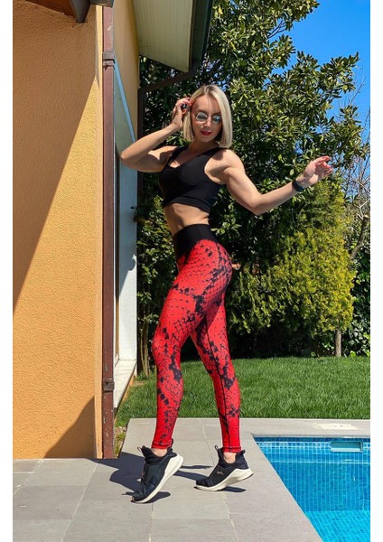 Kırmızı Siyah Yılan Derisi Desenli Spor Tayt fırsatları