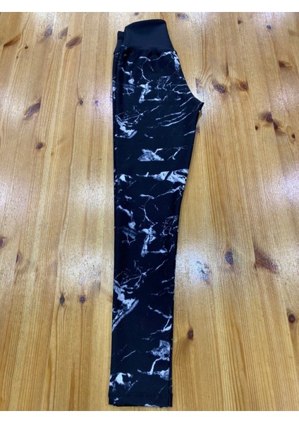 Siyah Beyaz Mermer Desenli Spor Tayt indirimleri