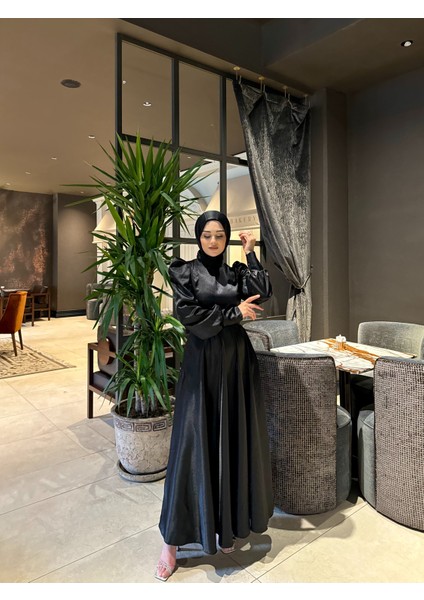 Siyah Bella Tesettür Abiye