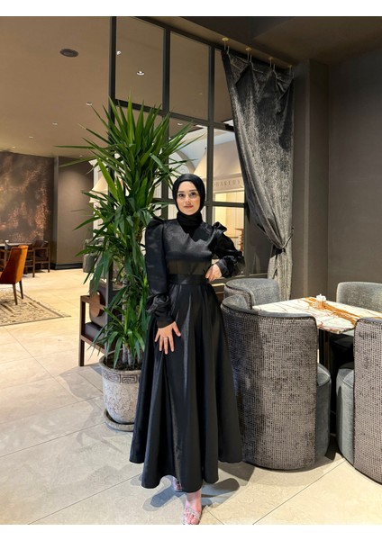 Siyah Bella Tesettür Abiye fırsatları