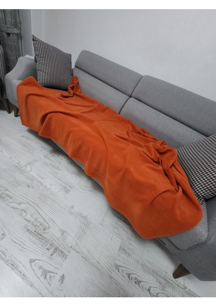 Kahverengi polar TV battaniyesi, yumuşak ve kırışmaya dayanıklı konfor sağlar. fırsatları