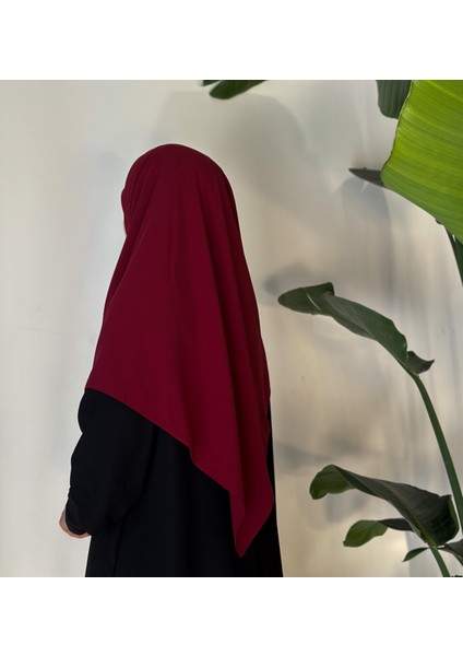 M. Ipeği Eşarp - Vişne