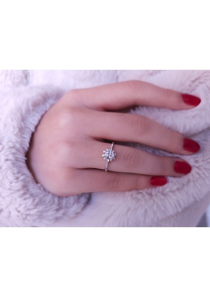 ve Beyaz Topaz Taşlı Nara Yüzük 0447R0092 fırsatları