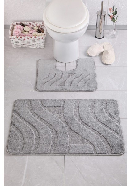 Kaymaz tabanlı, 50x80 cm banyo halısı, dayanıklı polipropilen malzeme ile konfor sağlar.