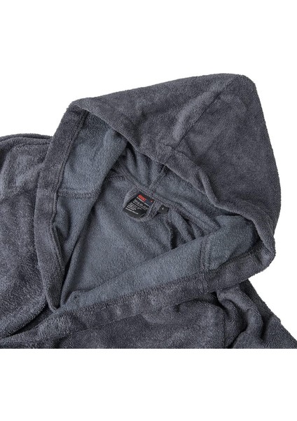 Gri Kapşonlu Bornoz, yumuşak pamuk dokusuyla rahat ve şık tasarım modelleri