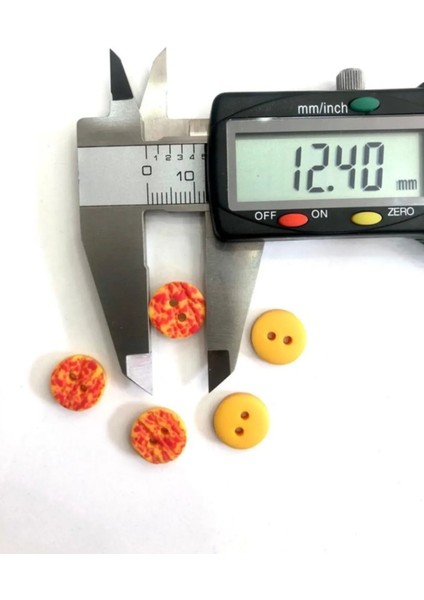 12,5 mm Sarı-Kırmızı Özel Üretim 2 Delikli Düğme (20 Adet) fiyatları
