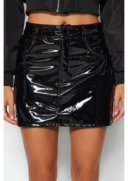 Kadın Moda Stil Mini Astarsız Dokuma Parlak Suni Deri Mini Dokuma Etek