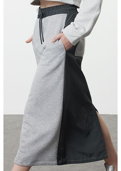 Kadın Moda Stil Maxi Astarsız Örme Paraşüt Detaylı Lastik Bel Relaxed Rahat Kalıp Midi Etek