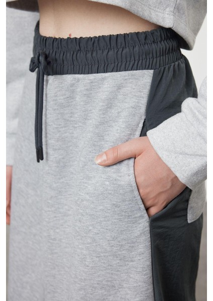 Kadın Moda Stil Maxi Astarsız Örme Paraşüt Detaylı Lastik Bel Relaxed Rahat Kalıp Midi Etek