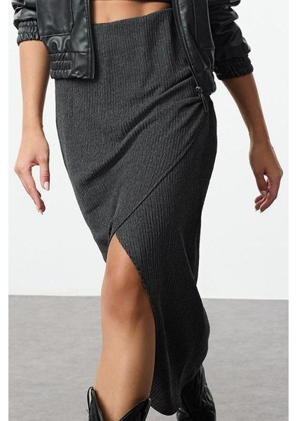 Kadın Moda Stil Midi Astarsız Örme Kruvaze Dokulu Büzgü Drape Detaylı Midi Etek