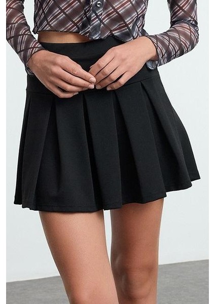 Kadın Moda Stil Mini Astarsız Örme Pili Detaylı Mini Etek fiyatları