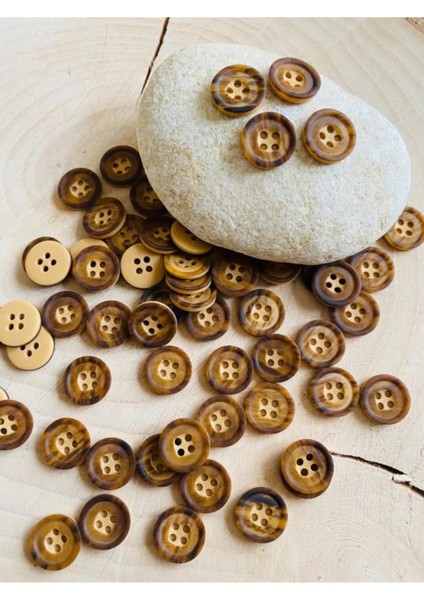 18 mm 4 Delikli Bej Polyester Düğme(20 Adet)