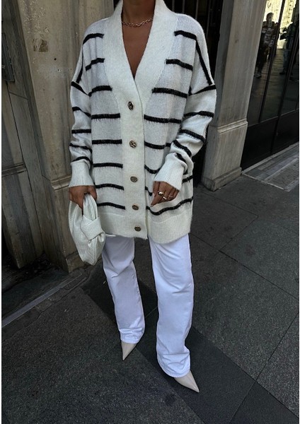 Lymens Fashion Rahatlık ve Şıklıkta Sınır Tanımayan Çizgili Oversize Akrilik Hırka