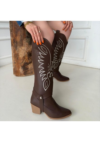 Jilla Kahverengi Cilt Tak Çıkar Topuklu Bot ve Çizme fırsatları