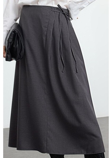 Modern Tarz Tesettür Astarsız Dokuma Maxi Boy Pili Detaylı Dokuma Etek
