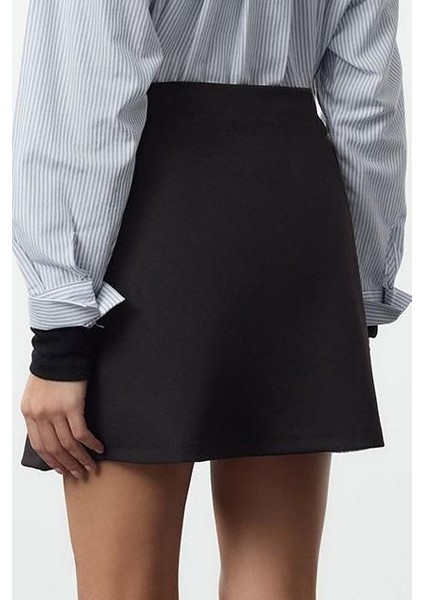 Modern Tarz Astarsız Örme Mini Boy Düşük Bel Kuşgözü ve Kemer Detaylı Mini Kalem Etek
