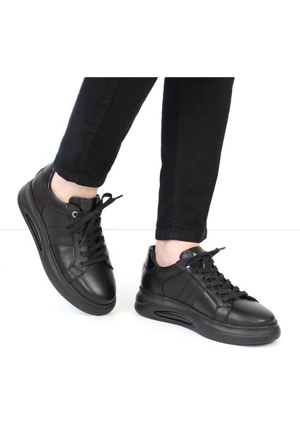 Erkek Siyah Bağcıklı Kalın Tabanlı Deri Sneaker