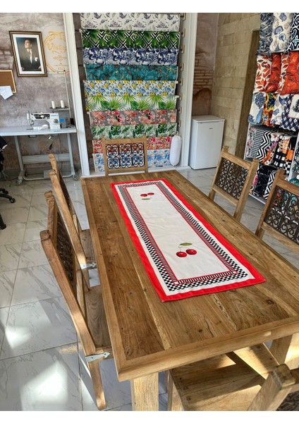Damalı Kiraz Desenli Runner indirimleri