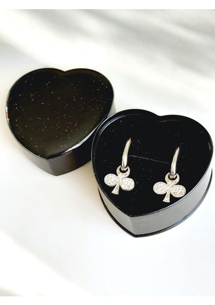 Gümüş Kalp Kutulu Maça Kızı U Tasarım Kadın Küpe Yılbaşı Yeni Yıl Hediye modelleri