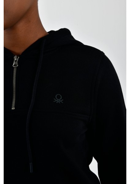 Kadın Siyah Sol Göğsü Logo Detaylı Fermuarlı Kapüşonlu Sweatshirt