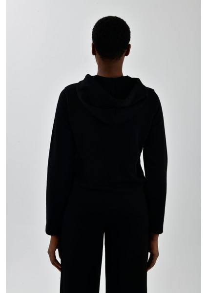 Kadın Siyah Sol Göğsü Logo Detaylı Fermuarlı Kapüşonlu Sweatshirt fırsatları