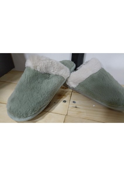 Yeni Sezon Kışlık Içi Peluşlu Rahat Taban Kadın Ev Terliği
