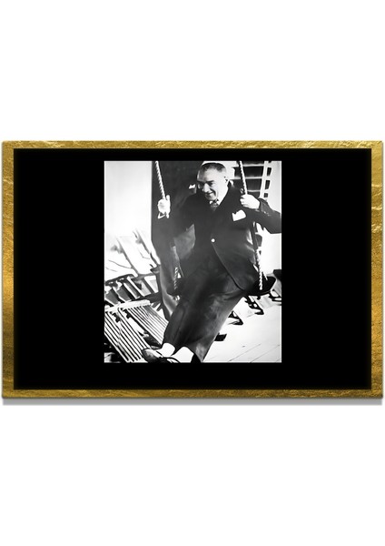 Yapay Zeka ile Yenilenmiş Atatürk Fotoğrafları Siyah Beyaz Cam Tablo, 3D Dekoratif Baskı 169